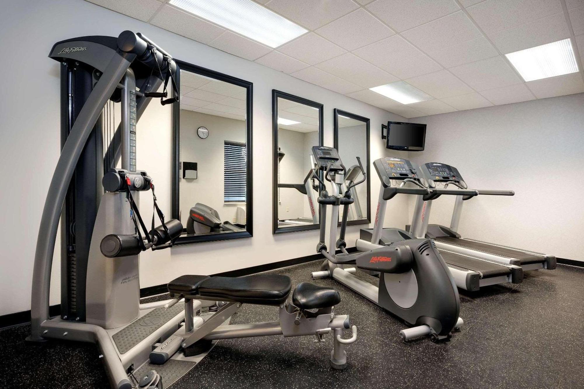 Country Inn & Suites By Radisson Albertville Near Outlet Mall Kültér fotó