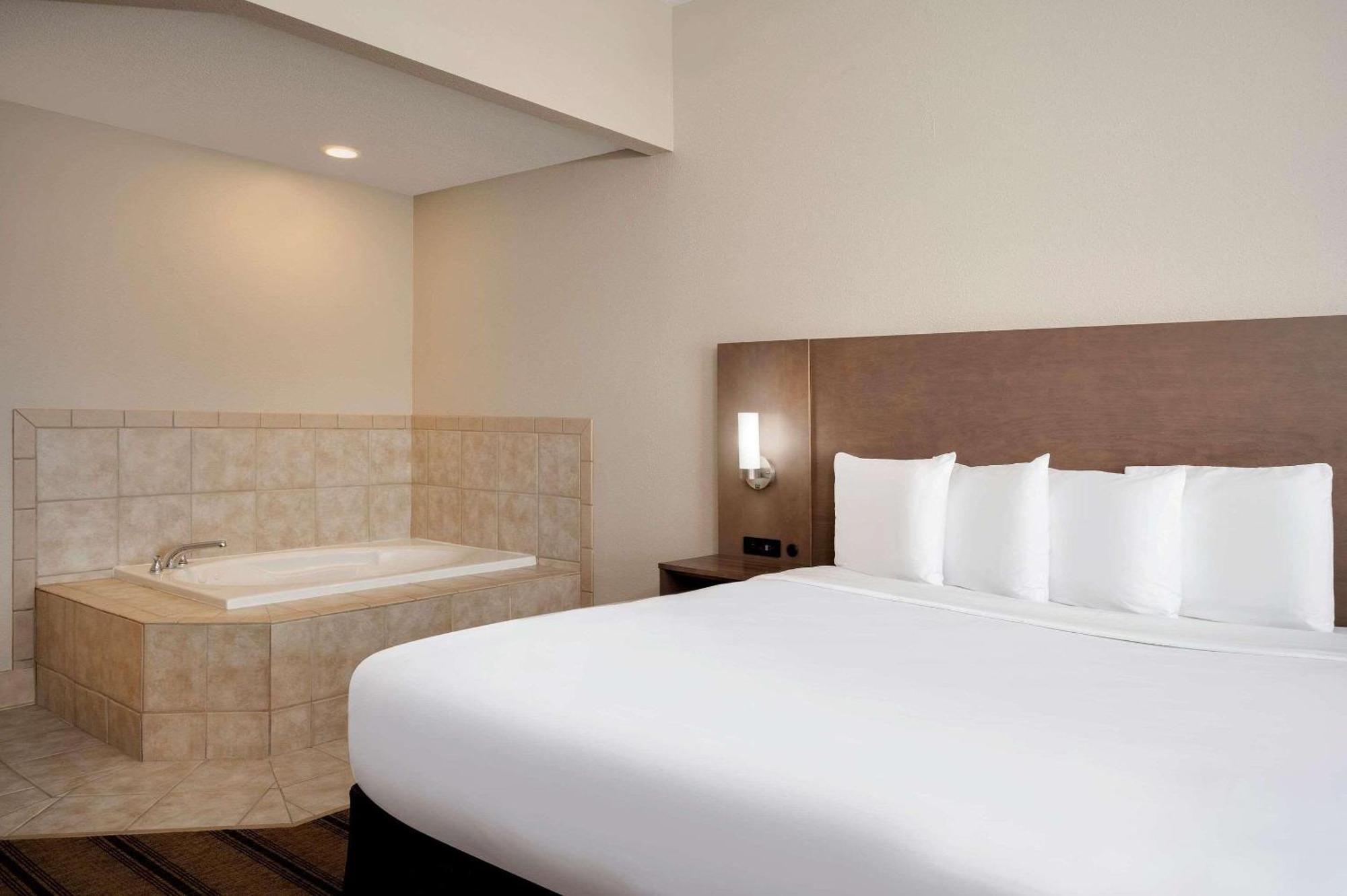 Country Inn & Suites By Radisson Albertville Near Outlet Mall Kültér fotó