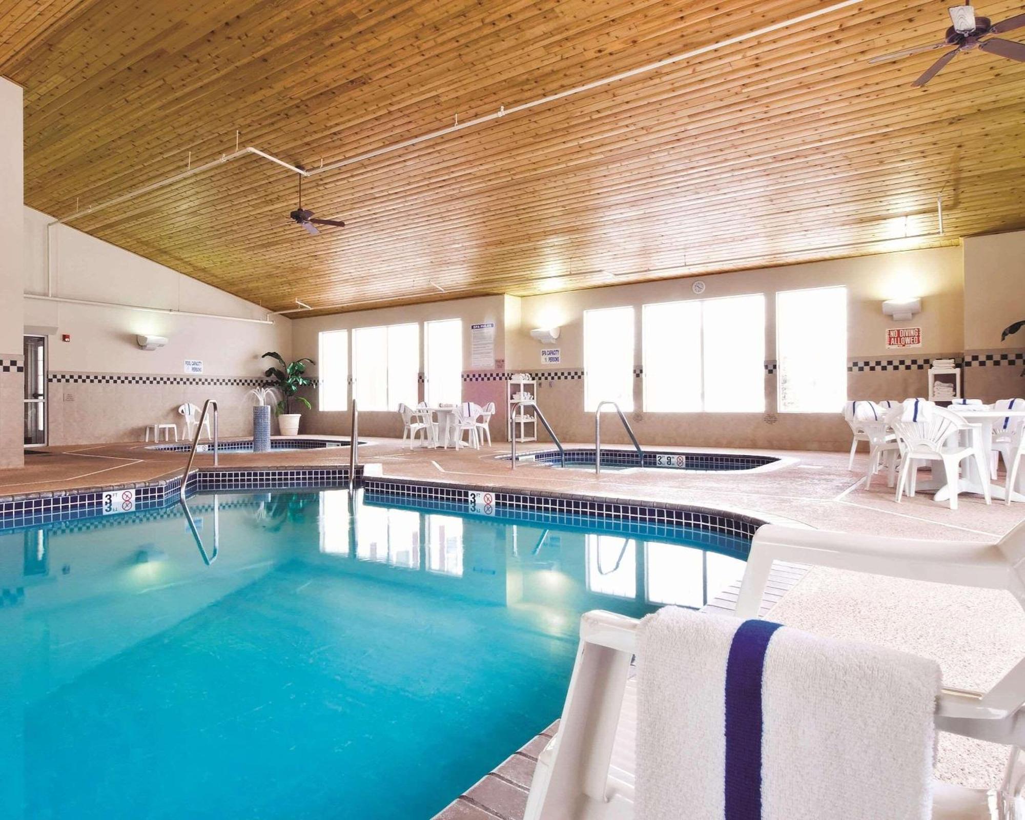 Country Inn & Suites By Radisson Albertville Near Outlet Mall Létesítmények fotó